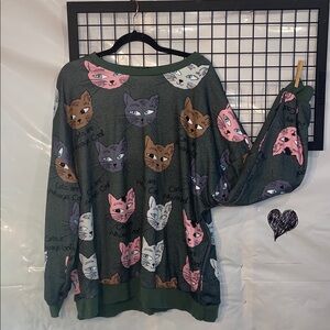 SHEIN Cats Deep Green Sweatshirt
